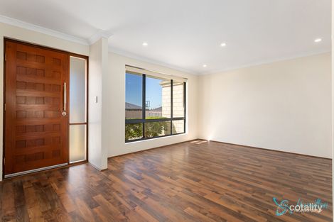 Property photo of 36 Lynella Circuit Banksia Grove WA 6031