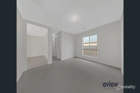 Property photo of 24 Fairhall Avenue Werribee VIC 3030