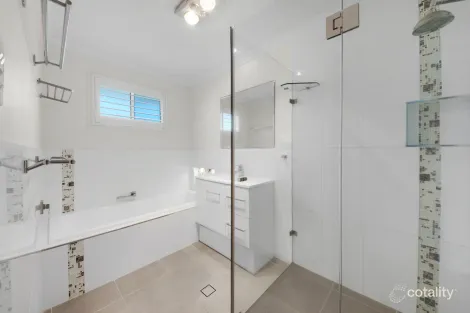 Property photo of 4 Bonito Close Taranganba QLD 4703