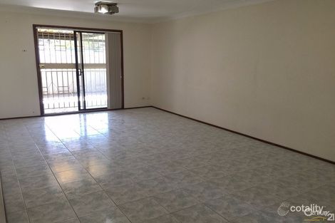 Property photo of 10 Gumdale Avenue St Johns Park NSW 2176