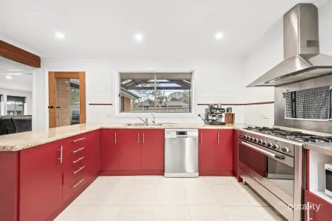 Property photo of 8 Mountfield Road Kilsyth VIC 3137