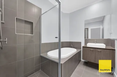 Property photo of 47 Panton Gap Drive South Morang VIC 3752