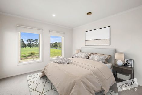 Property photo of 1 Logan Place Berwick VIC 3806