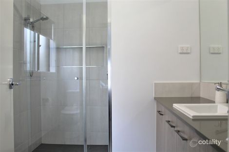 Property photo of 12 Heroic Street Drouin VIC 3818