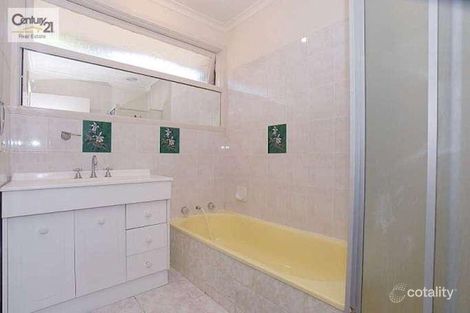 Property photo of 34 Putt Grove Keysborough VIC 3173