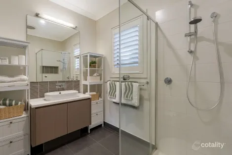 Property photo of 15 Parkfield Walk Westmeadows VIC 3049