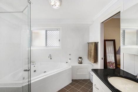 Property photo of 10 Hammersmith Road Erina NSW 2250