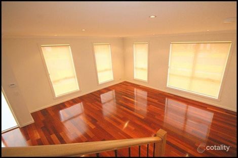 Property photo of 2/9 Templewood Crescent Avondale Heights VIC 3034
