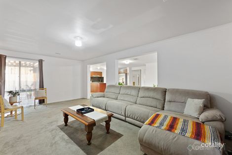 Property photo of 60 Miralie Way Cranbourne West VIC 3977