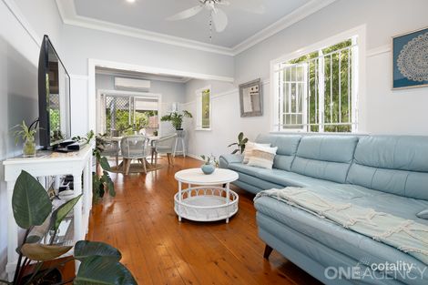 69 Fernlea Ave, Scarborough, QLD 4020