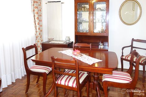Property photo of 2 Malumba Crescent Kooringal NSW 2650