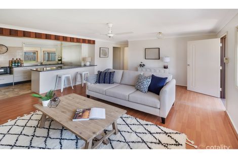 27 Fourth Ave, Toukley, NSW 2263