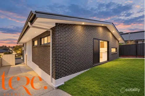 9 Arnett St, Pendle Hill, NSW 2145