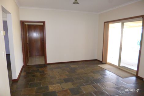 Property photo of 5 Hall Crescent Loxton SA 5333