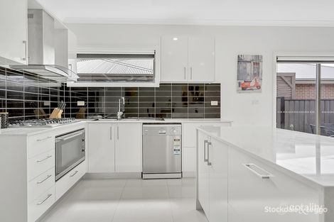 Property photo of 9 Vision Road Craigieburn VIC 3064