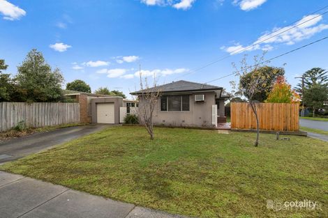 Property photo of 24 Chateau Avenue Narre Warren VIC 3805