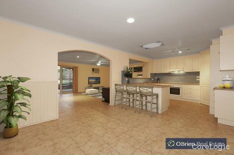 Property photo of 1 Dearing Avenue Cranbourne VIC 3977