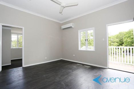Property photo of 2/15 Cottenham Street Fairfield QLD 4103