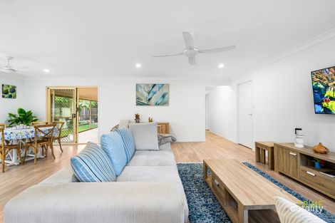 Property photo of 7 Earls Court Point Vernon QLD 4655