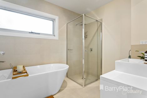 Property photo of 5 Evergreen View Eltham North VIC 3095
