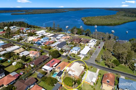 27 Booker Pde, Golden Beach, QLD 4551