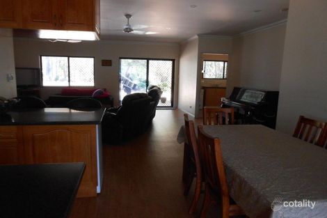 Property photo of 21 Waterview Close Millstream QLD 4888