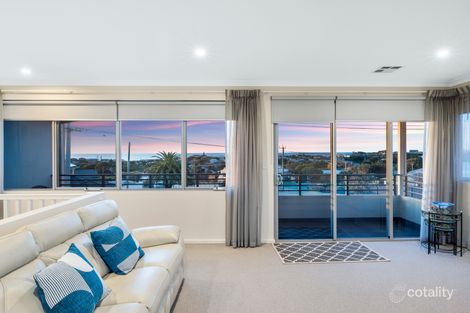 Property photo of 1 Marsh Place Halls Head WA 6210