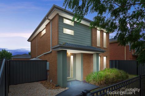 Property photo of 18 Sidney Nolan Walk Point Cook VIC 3030
