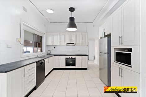 Property photo of 3 Walsh Place Kingswood NSW 2747