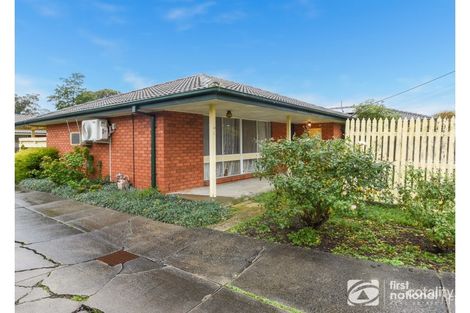 Property photo of 2/29 Bowen Street Cranbourne VIC 3977