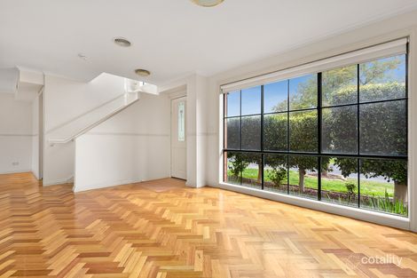 Property photo of 2 Pivot Place Mill Park VIC 3082