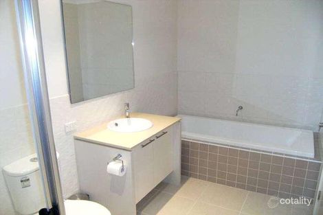 Property photo of 20 Manuscript Drive Endeavour Hills VIC 3802