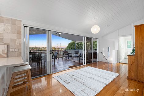 Property photo of 11 Waterview Avenue Wynnum QLD 4178