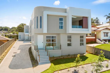 66 Gladstone Ave, Wollongong, NSW 2500