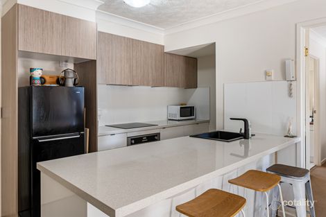 Property photo of 10/27 Chester Terrace Southport QLD 4215