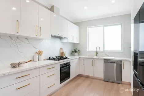 Property photo of 36 Carr Parade Unanderra NSW 2526