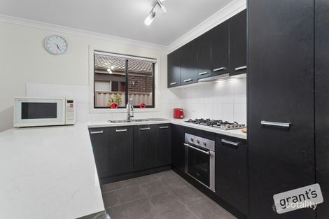 Property photo of 8 Bavaria Lane Pakenham VIC 3810
