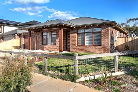Property photo of 61 Lancefield Circuit Eynesbury VIC 3338