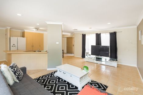 Property photo of 16 Kanmore Crescent Hillside VIC 3037