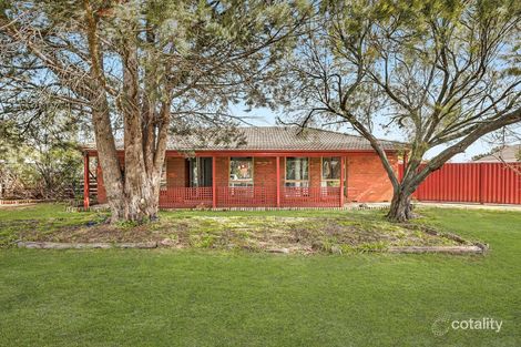 4 LACHLAN CL, CRANBOURNE NORTH, VIC 3977