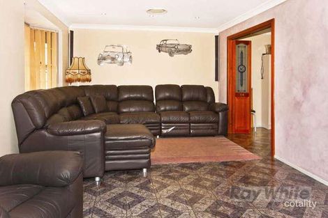 Property photo of 7 Landy Close Edensor Park NSW 2176