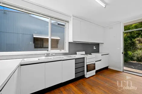 Property photo of 42 Mount Martha Road Mount Martha VIC 3934