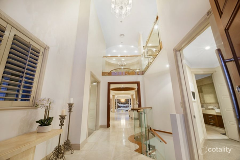 Property photo of 22 Knightsbridge Parade West Paradise Point QLD 4216