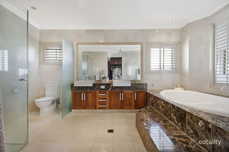 Property photo of 22 Knightsbridge Parade West Paradise Point QLD 4216