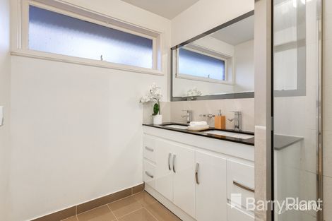 Property photo of 21 Bushland Avenue Clarinda VIC 3169