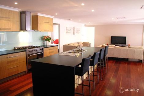 Property photo of 8 Gisborne Way Caroline Springs VIC 3023