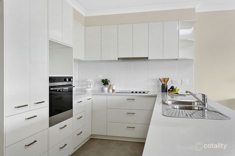 Property photo of 90/2 Rochester Parade Cranbourne East VIC 3977