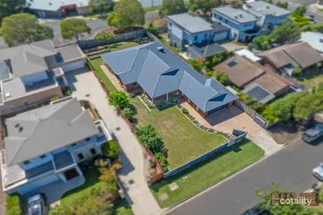 21 Turnbull St, Mornington, VIC 3931