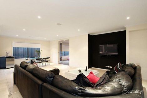 Property photo of 7 Burley Court Manor Lakes VIC 3024
