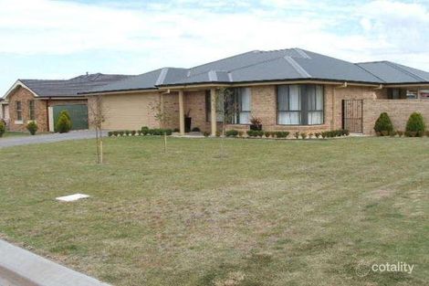 17 Ecrates Pl, Kelso, NSW 2795
